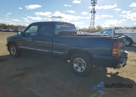 2002 Chevrolet Silverado C1500 z USA, uszkodzony, nr VIN 2GCEC19V221104112